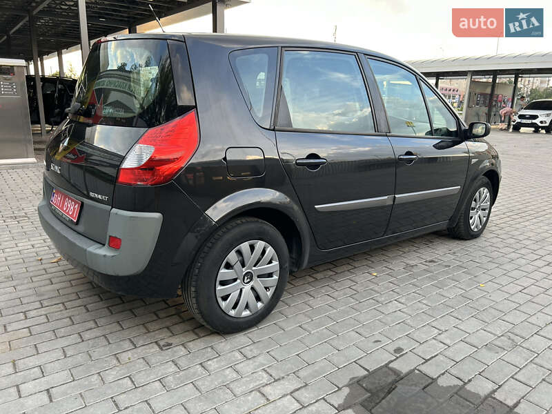 Минивэн Renault Scenic 2006 в Александрие
