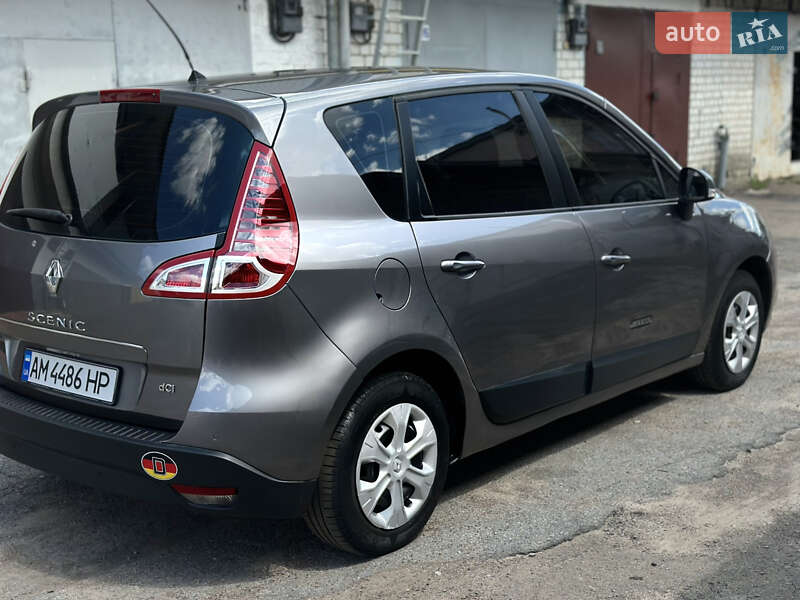 Минивэн Renault Scenic 2010 в Житомире