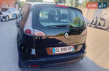 Минивэн Renault Scenic 2012 в 