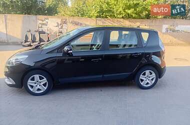 Минивэн Renault Scenic 2012 в 