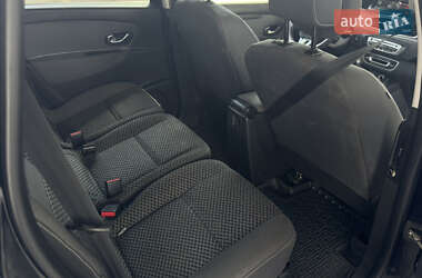 Минивэн Renault Scenic 2011 в 
