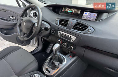 Минивэн Renault Scenic 2012 в 