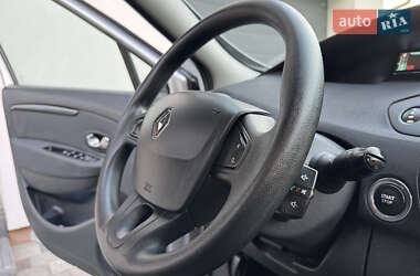 Минивэн Renault Scenic 2012 в 