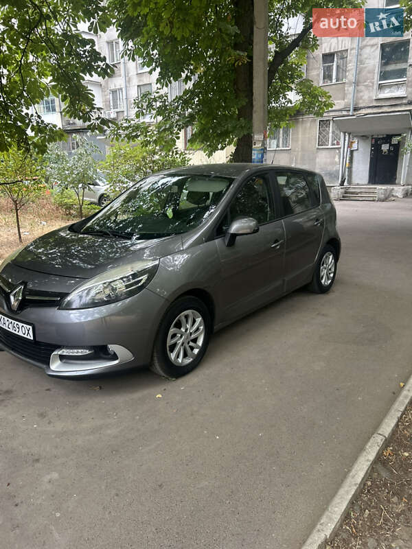 Renault Scenic 2012