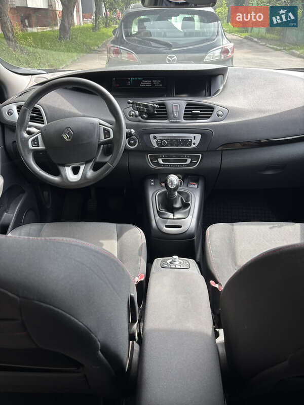 Минивэн Renault Scenic 2012 в Новояворовске