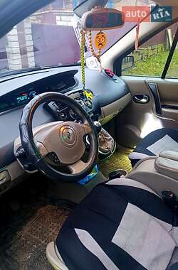 Минивэн Renault Scenic 2004 в 