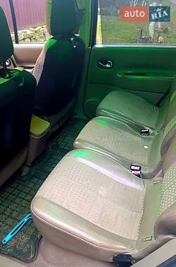 Минивэн Renault Scenic 2004 в 