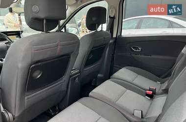 Минивэн Renault Scenic 2013 в 