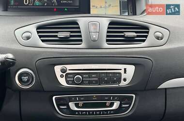Минивэн Renault Scenic 2013 в 