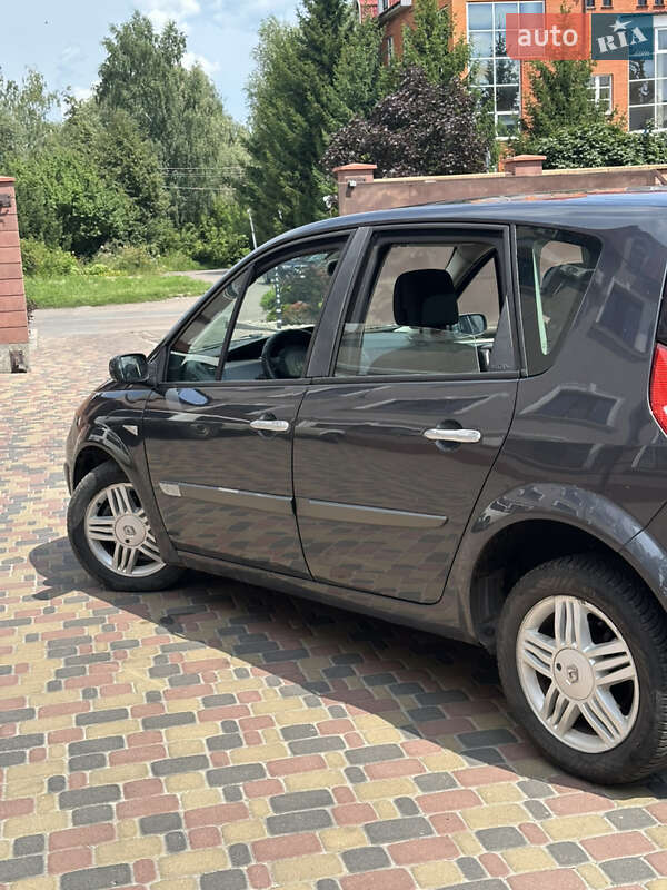 Минивэн Renault Scenic 2006 в Бахмаче