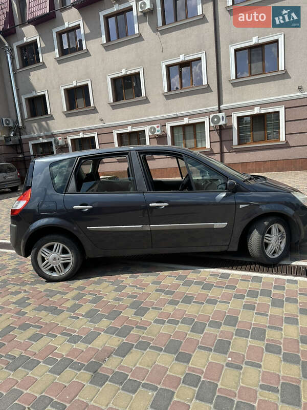 Минивэн Renault Scenic 2006 в Бахмаче