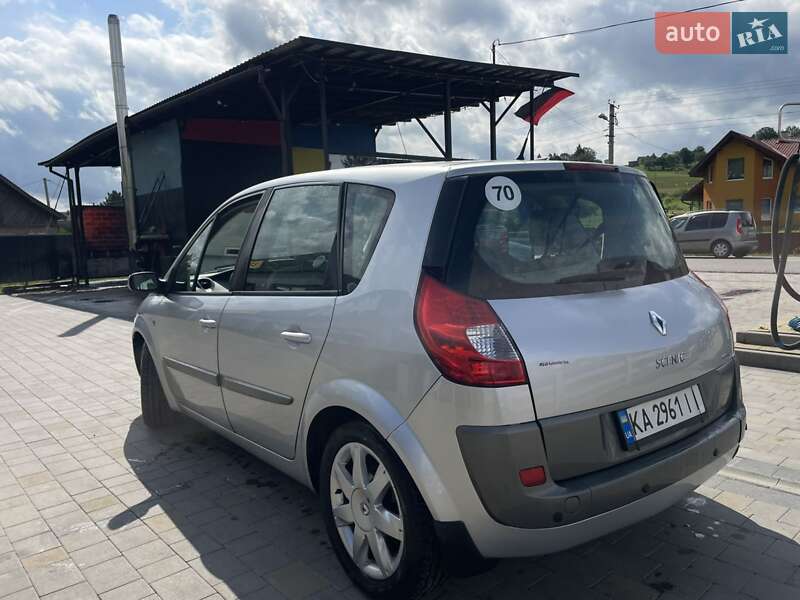 Минивэн Renault Scenic 2006 в Рахове