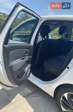 Минивэн Renault Scenic 2014 в 