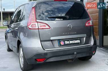 Минивэн Renault Scenic 2010 в 
