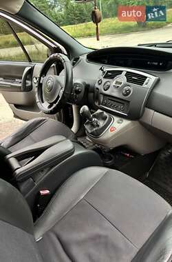 Минивэн Renault Scenic 2006 в 