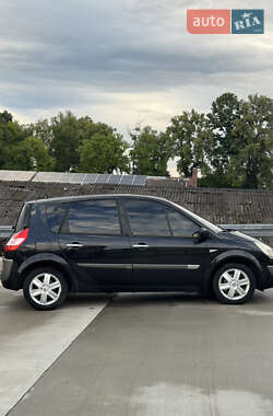 Минивэн Renault Scenic 2005 в 