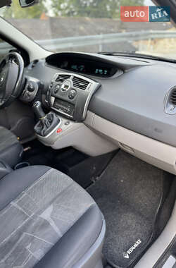 Минивэн Renault Scenic 2005 в 