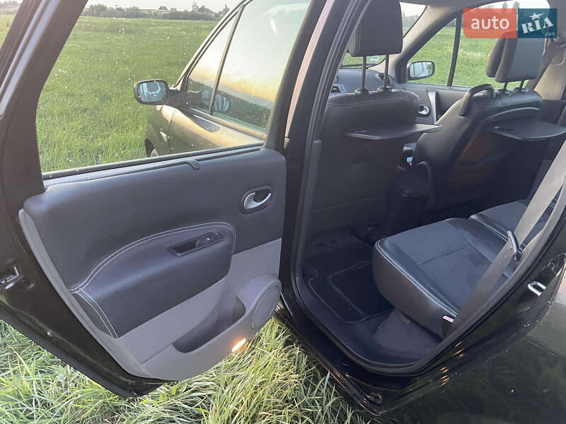 Минивэн Renault Scenic 2008 в Ровно