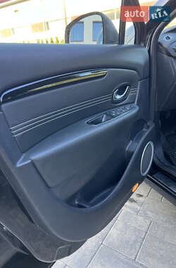 Минивэн Renault Scenic 2014 в 