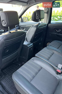 Минивэн Renault Scenic 2014 в 