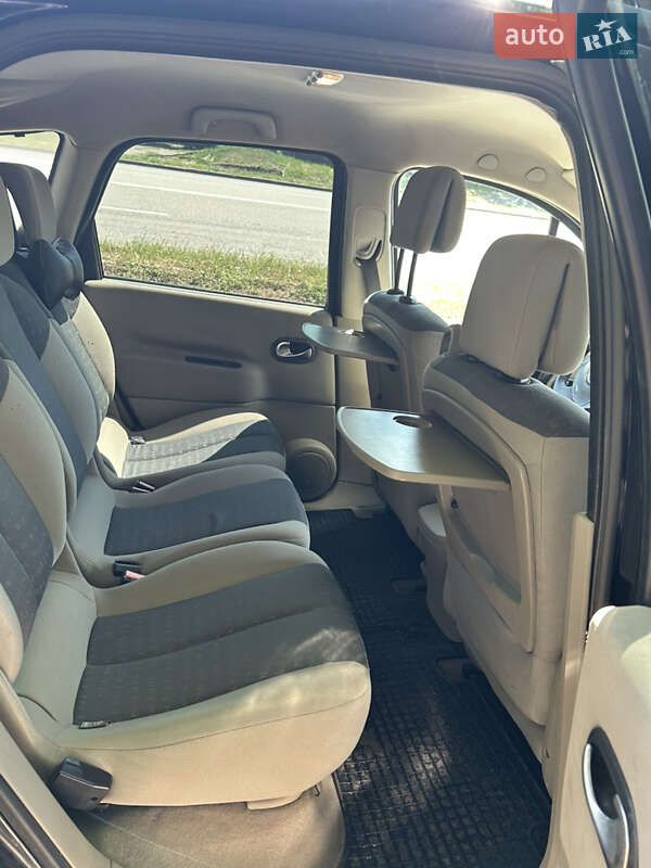 Минивэн Renault Scenic 2005 в Песочине