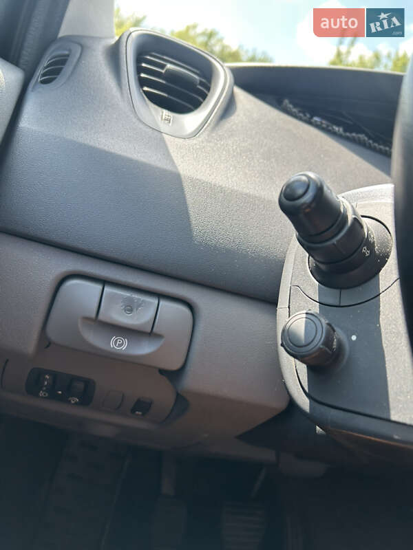 Минивэн Renault Scenic 2008 в Ровно фото 25 Минивэн Renault Scenic 2008 в Ровно