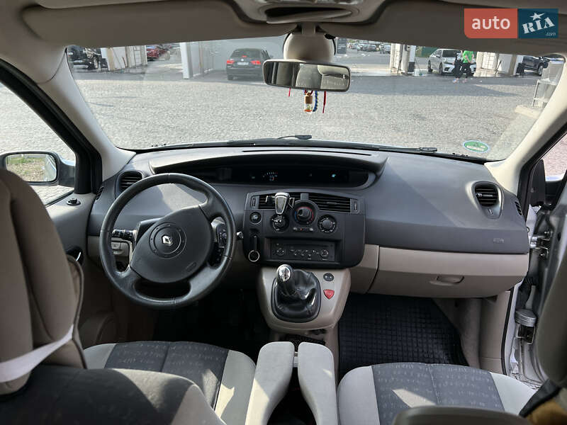 Минивэн Renault Scenic 2005 в Киеве