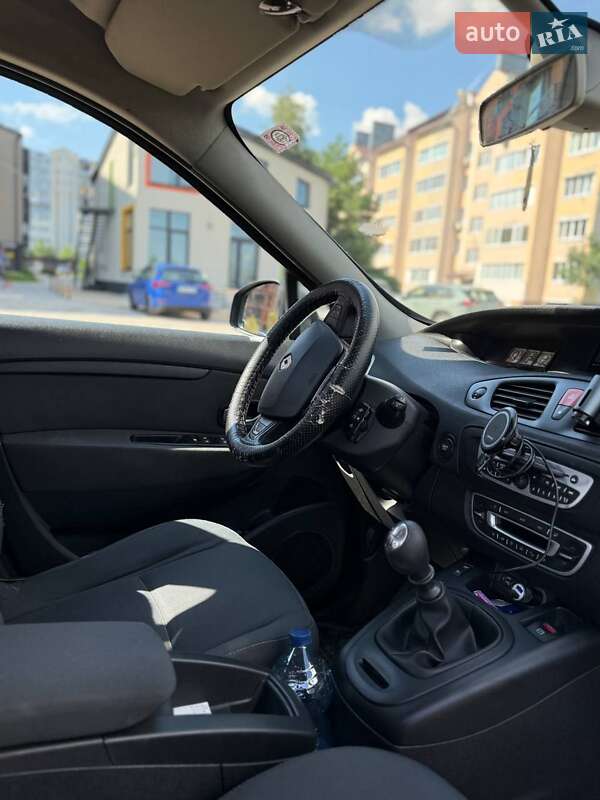 Минивэн Renault Scenic 2010 в Киеве