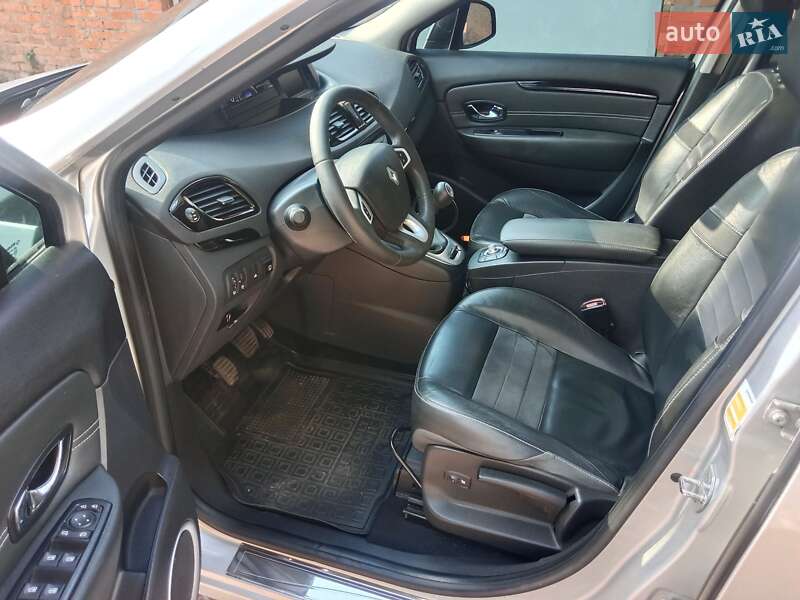Минивэн Renault Scenic 2011 в Ромнах