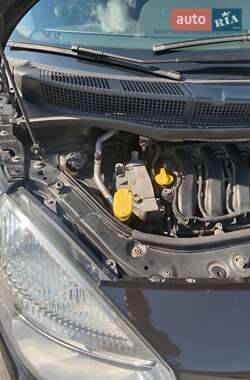 Минивэн Renault Scenic 2005 в 