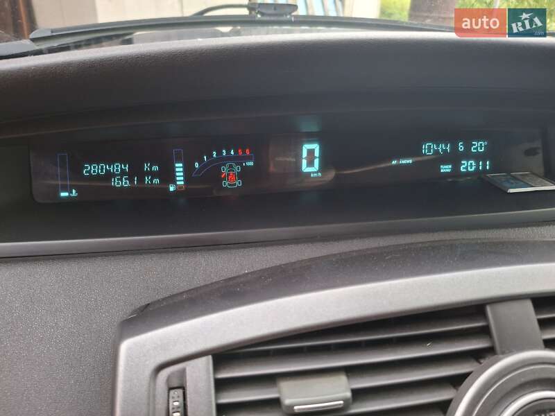 Минивэн Renault Scenic 2005 в Скнилове