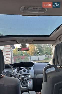 Минивэн Renault Scenic 2009 в 