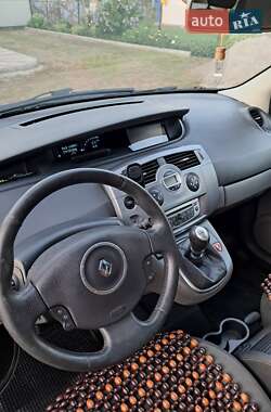 Минивэн Renault Scenic 2009 в 