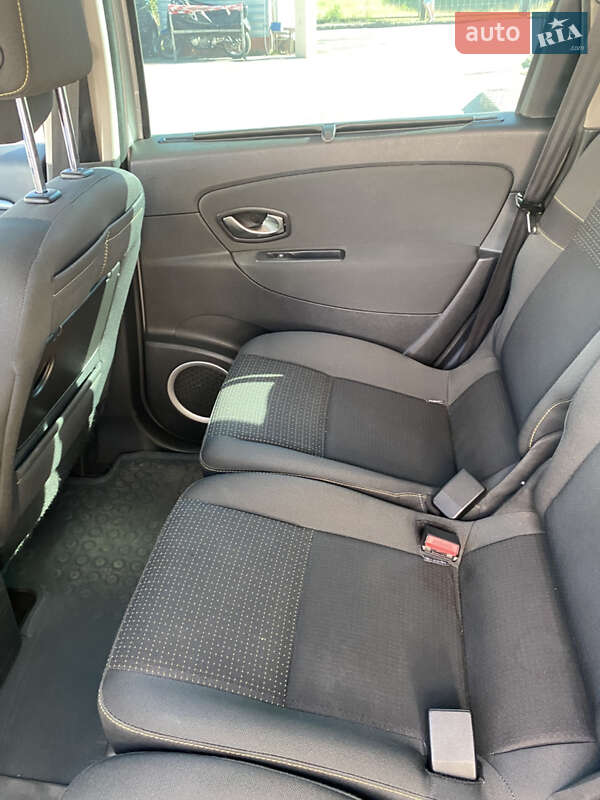 Минивэн Renault Scenic 2009 в Сумах