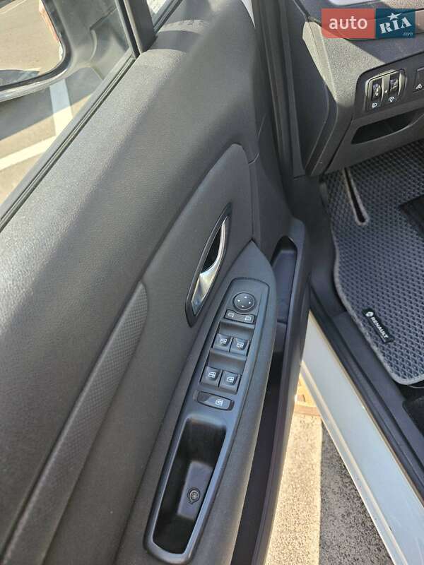 Минивэн Renault Scenic 2010 в Чернигове