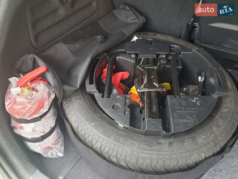 Мінівен Renault Scenic 2008 в Івано-Франківську