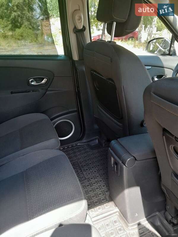 Минивэн Renault Scenic 2010 в Первомайске