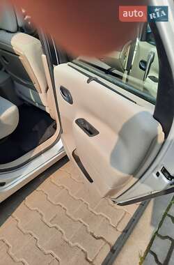 Минивэн Renault Scenic 2006 в 