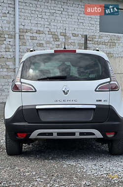 Минивэн Renault Scenic 2015 в 