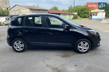 Минивэн Renault Scenic 2012 в 