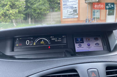 Минивэн Renault Scenic 2012 в 