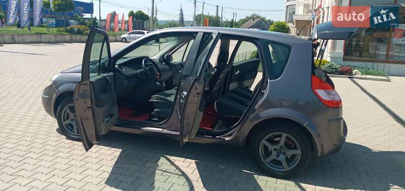 Минивэн Renault Scenic 2004 в Черновцах