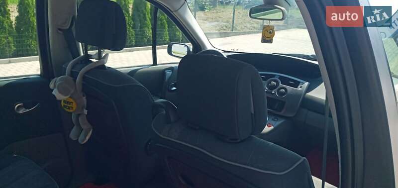 Минивэн Renault Scenic 2004 в Черновцах