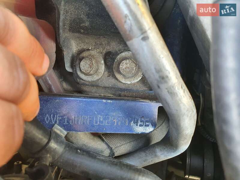 Минивэн Renault Scenic 2003 в Буче