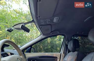 Минивэн Renault Scenic 2011 в 