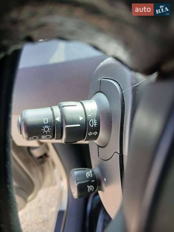 Мінівен Renault Scenic 2008 в Кіцмані фото 15 Мінівен Renault Scenic 2008 в Кіцмані