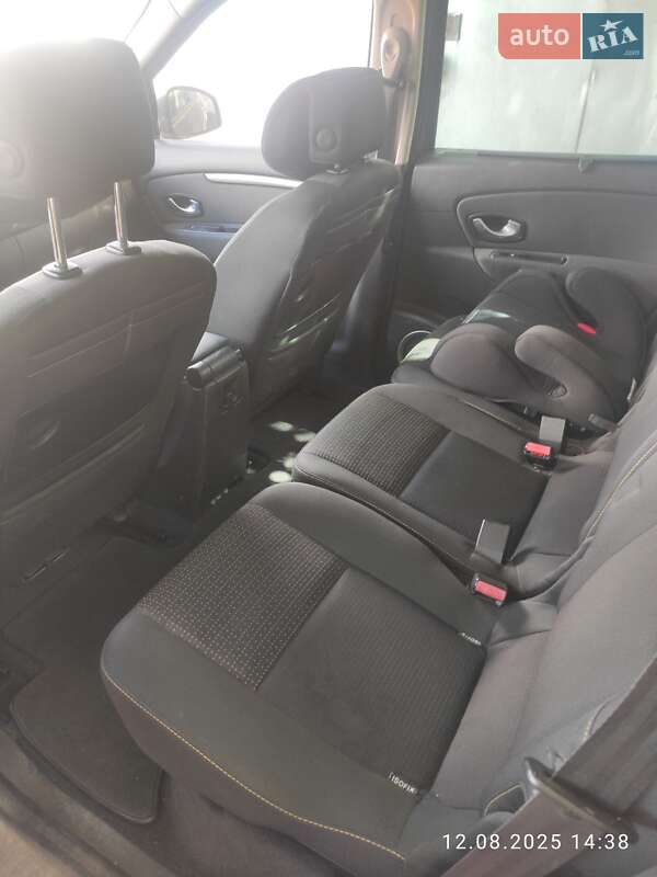 Минивэн Renault Scenic 2009 в Вараше