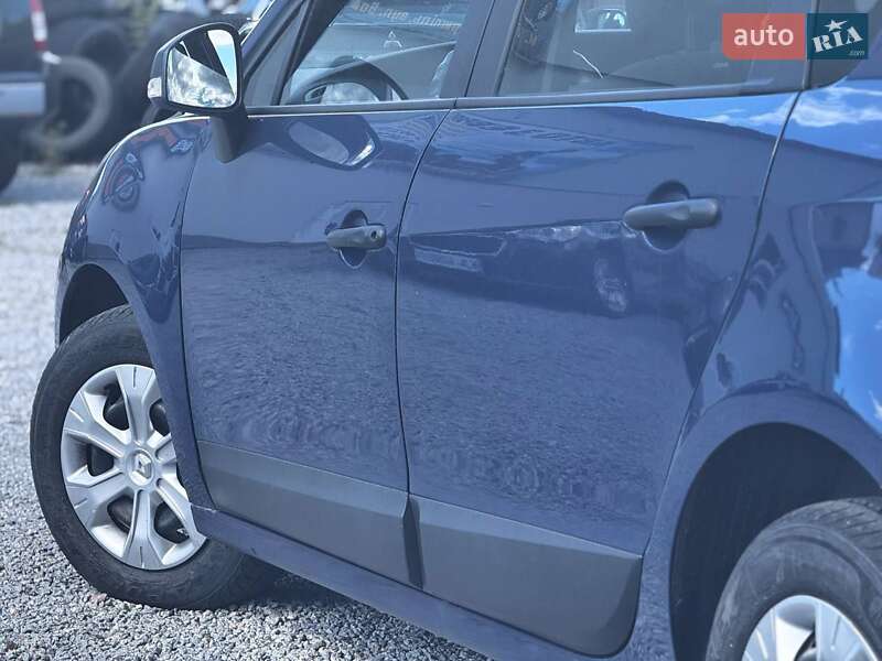 Минивэн Renault Scenic 2010 в Борисполе
