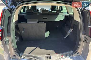 Минивэн Renault Scenic 2019 в 