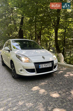 Мінівен Renault Scenic 2010 в Чернівцях